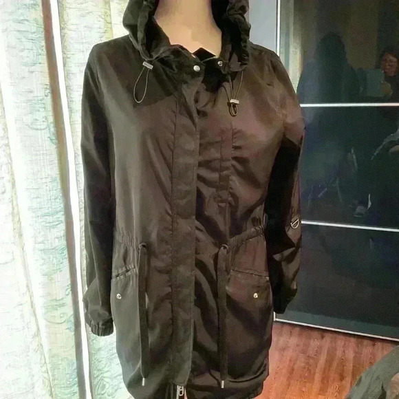 NEW Bershka light weight jacket with  hoodie. Fall season start - Picture 1 of 9